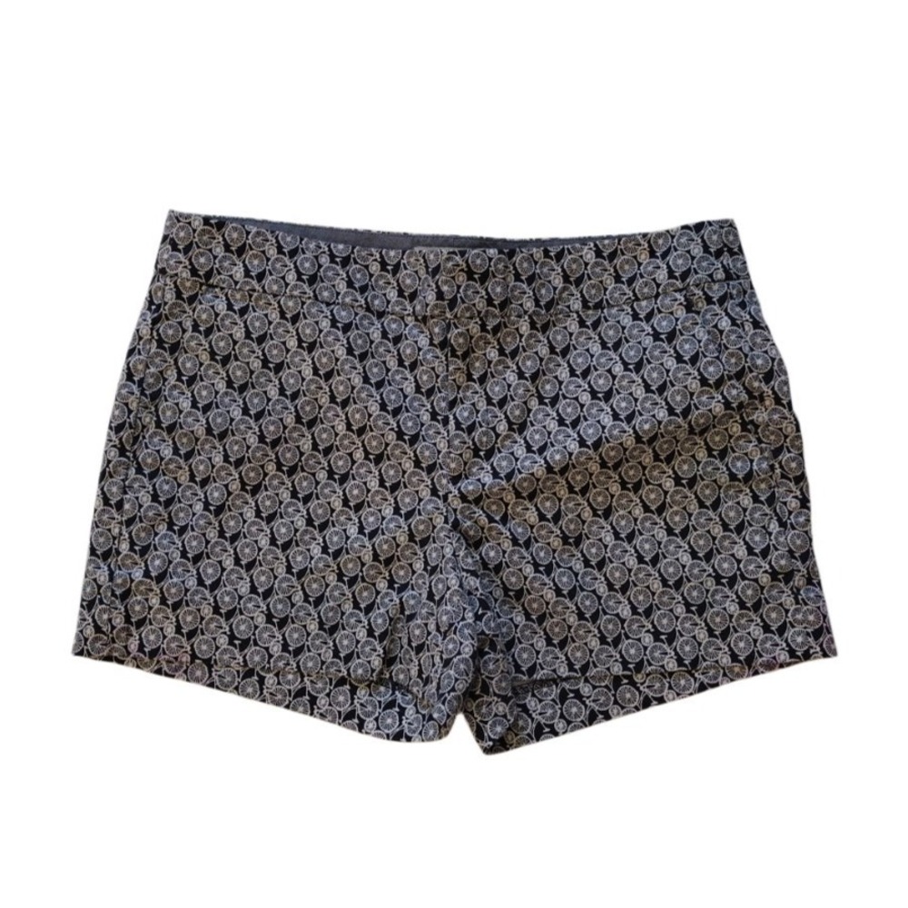 Banana Republic Shorts Women 6 Black and White‎ Bicycle Print Hampton Fit Beach